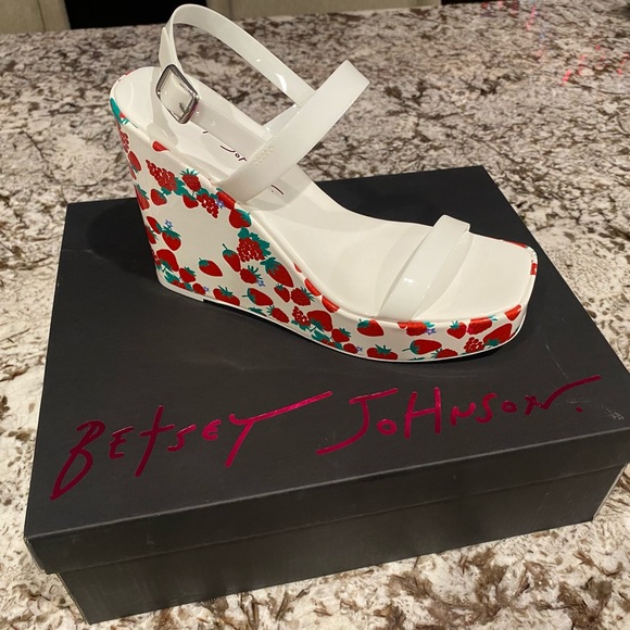 Betsey Johnson Wedges - Picture 10 of 12